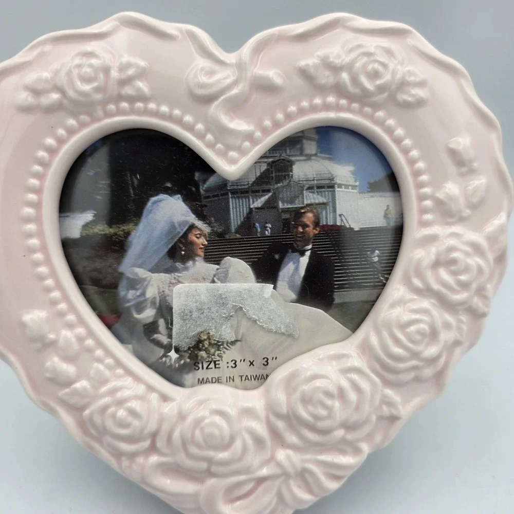 Vtg Pale Pink Heart Shaped & Roses Ceramic Picture Frame 3x3